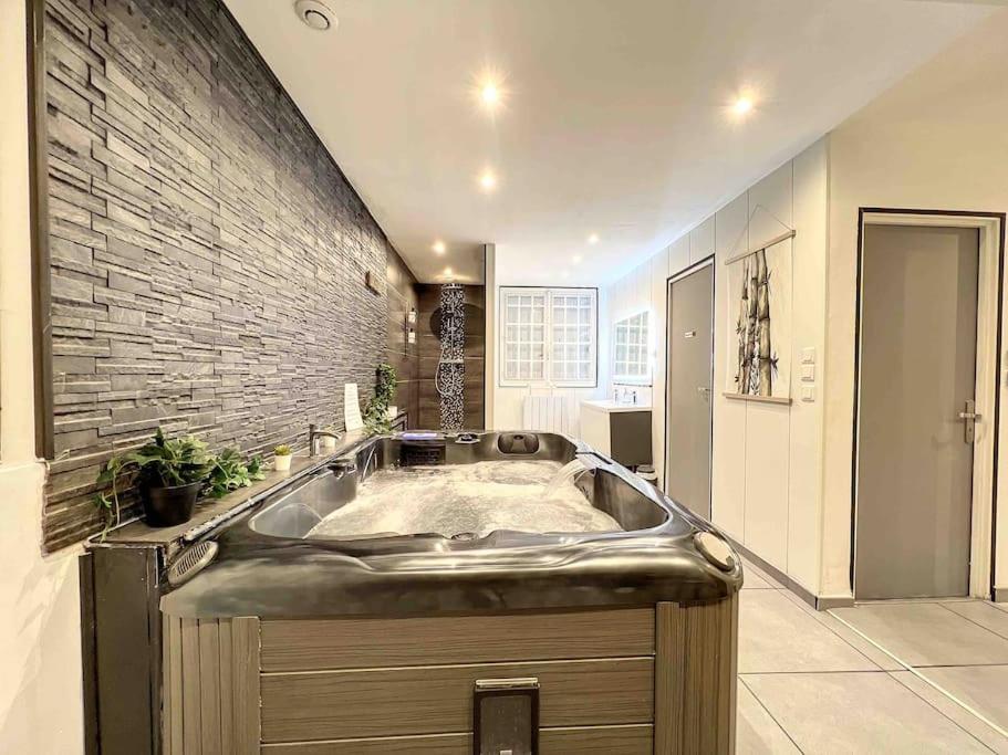 Dream Loft Jacuzzi - Sauna Apartment Brest